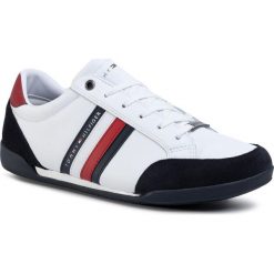 Sneakersy TOMMY HILFIGER - Corporate Material Mix Cupsole FM0FM02665 White YBS. Białe sneakersy męskie TOMMY HILFIGER, na co dzień, bez wzorów, z zamszu, eleganckie, bez zapięcia. Za 449,00 zł.