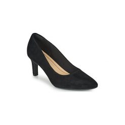 Czółenka Clarks CALLA ROSE. Czarne czółenka damskie Clarks, bez wzorów, bez obcasa. W wyprzedaży za 285,40 zł.