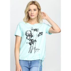 Miętowy T-shirt See The Sunsup. Zielone bluzki damskie marki Born2be, l. Za 24,99 zł.