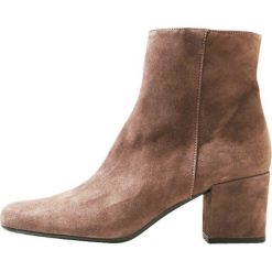Botki damskie lity: Pretty Ballerinas ANGELIS Botki taupe