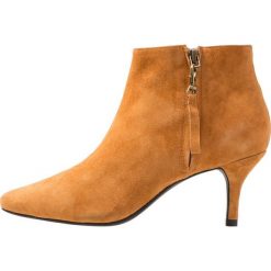 Shoe The Bear AGNETE Ankle boot oak. Pomarańczowe botki damskie skórzane marki Shoe The Bear. Za 669,00 zł.