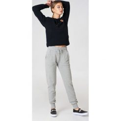 NA-KD Basic Spodnie dresowe basic - Grey. Szare spodnie z wysokim stanem NA-KD Basic, z bawełny. Za 100,95 zł.