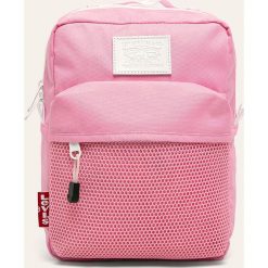 Levi's - Plecak. Różowe plecaki damskie Levi's®, z aplikacjami, z poliesteru. W wyprzedaży za 129,90 zł.