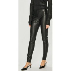 Guess Jeans - Legginsy. Czarne legginsy damskie marki Guess Jeans, s, z aplikacjami, z jeansu. Za 369,90 zł.