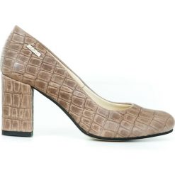Szare czółenka na słupku z tłoczeniem - skóra naturalna - model 042 - kolor taupe. Szare czółenka damskie Zapato, na co dzień, bez wzorów, z jeansu, z okrągłym noskiem, bez obcasa, na obcasie. W wyprzedaży za 191,40 zł.
