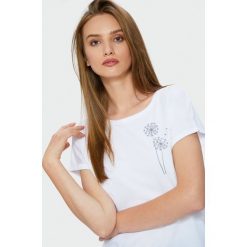 Biały top z minimalistycznym nadrukiem. Białe bluzki damskie Greenpoint, z nadrukiem, z bawełny, bez kołnierzyka. Za 29,99 zł.