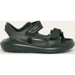 Crocs - Sandały dziecięce. Niebieskie sandały dziewczęce Crocs, z gumy, bez zapięcia. Za 119,90 zł.