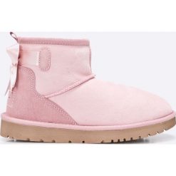 Tamaris - Botki. Szare buty zimowe damskie marki Tamaris, z materiału, z okrągłym noskiem, na obcasie. W wyprzedaży za 239,90 zł.