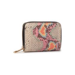 PORTFEL ACCCESSORIES 1W1-035-SS20 Różowy. Różowe portfele damskie ACCCESSORIES, bez wzorów, ze skóry ekologicznej. Za 29,99 zł.