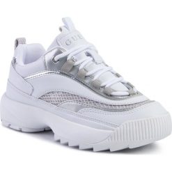 Sneakersy GUESS - Kaysie5 FL5KAY ELE12 WHITE. Białe półbuty damskie Guess, ze skóry ekologicznej. Za 449,00 zł.