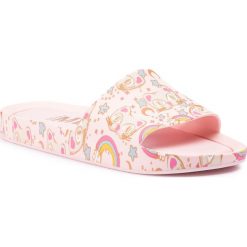 Klapki MELISSA - Beach Slide 3Db IV Ad 32540 Pink/Gold 51331. Różowe klapki damskie Melissa, bez wzorów, z tworzywa sztucznego, bez obcasa. W wyprzedaży za 209,00 zł.