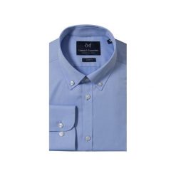 KOSZULA BLUE BUTTON DOWN. Niebieskie koszule męskie marki Guns&tuxedos, m, bez wzorów, klasyczne, polo, bez rękawów. Za 139,99 zł.