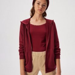 Bluza basic z kapturem - Bordowy. Czerwone bluzy damskie Sinsay, s, bez wzorów, bez rękawów, z kapturem. Za 39,99 zł.