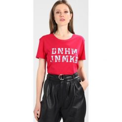 T-shirty damskie: Denham NAVAL TEE Tshirt z nadrukiem red sizzle