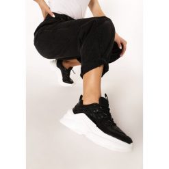 Czarne Sneakersy Eluno. Czarne sneakersy damskie Born2be. Za 129,99 zł.