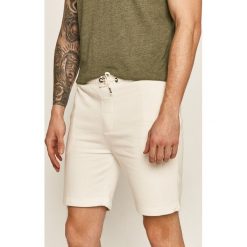 Brave Soul - Szorty. Białe spodenki i szorty męskie Brave Soul, xl, bez wzorów, z dzianiny, casualowe. W wyprzedaży za 49,90 zł.