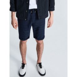 Szorty jogger w kratkę - Granatowy. Niebieskie spodenki i szorty męskie Cropp, m, w kratkę. Za 79,99 zł.