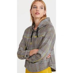 Bluza w kratę - Wielobarwn. Szare bluzy damskie Reserved, bez wzorów, bez rękawów, bez kaptura. Za 119,99 zł.
