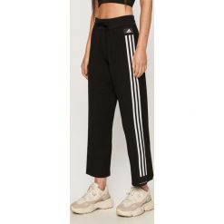 Adidas Performance - Spodnie. Czarne spodnie damskie adidas Performance, s, z poliesteru. Za 329,90 zł.
