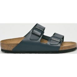 Birkenstock - Klapki. Niebieskie kapcie męskie marki Birkenstock, ze skóry. Za 299,90 zł.