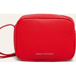 Armani Exchange - Torebka. Pomarańczowe listonoszki damskie Armani Exchange, w paski, z poliesteru, na ramię, małe, bez dodatków. Za 379,90 zł.