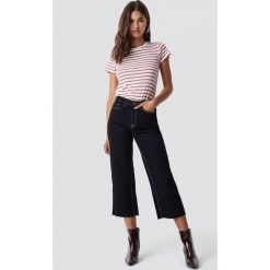 NA-KD Trend Spodnie culotte z wysokim stanem - Black. Czarne spodnie z wysokim stanem marki NA-KD Trend, z jeansu, z podwyższonym stanem. W wyprzedaży za 81,18 zł.