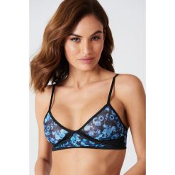 NA-KD Lingerie Siateczkowa braletka Block Colour - Blue,Multicolor. Niebieskie biustonosze NA-KD Lingerie, z haftami. W wyprzedaży za 24,28 zł.