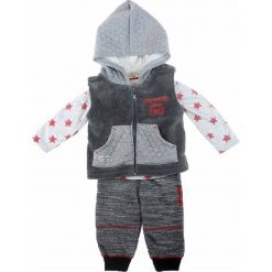 3-częściowy zestaw w kolorze biało-szaro-czerwonym. Białe t-shirty chłopięce z nadrukiem Lee Cooper, RG 512, Tom & Kiddy. W wyprzedaży za 49,95 zł.