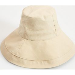 Kapelusz typu bucket hat z lnem - Wielobarwny. Kapelusze damskie Mohito, bez wzorów. Za 59,99 zł.
