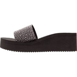 Klapki damskie: flip*flop POOL WEDGE Klapki black