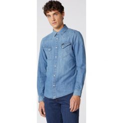 Wrangler Koszula Niebieski. Niebieskie koszule męskie Wrangler, xl, bez wzorów, z bawełny, bez kołnierzyka, z długim rękawem. Za 292,95 zł.