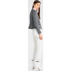 Marynarki i żakiety damskie: Vero Moda VMVICTORIA ZIP POCKET SHORT Żakiet dark grey melange