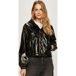 Armani Exchange - Kurtka. Czarne kurtki damskie Armani Exchange, s, bez wzorów, z poliesteru, krótkie. Za 1069,00 zł.