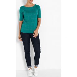 Koszulka w kolorze zielonym. Zielone koszulki damskie Jacqueline Riu, bez wzorów, klasyczne, z okrągłym kołnierzem. W wyprzedaży za 49,95 zł.