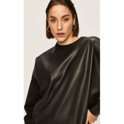 Answear - Bluza. Czarne bluzy damskie ANSWEAR, s, bez wzorów, z elastanu, bez rękawów, bez kaptura. Za 119,90 zł.