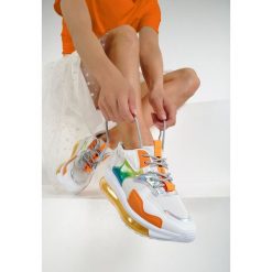Biało-Pomarańczowe Sneakersy Wilkerson. Białe sneakersy damskie Renee. Za 129,99 zł.