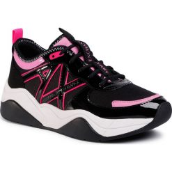 Sneakersy ARMANI EXCHANGE - XDX039 XV311 A663 Black/Fuxia. Czarne półbuty damskie Armani Exchange, na co dzień, bez wzorów, ze skóry ekologicznej, bez obcasa, na płaskiej podeszwie, bez zapięcia. Za 699,00 zł.