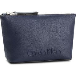 Kosmetyczki męskie: Kosmetyczka CALVIN KLEIN BLACK LABEL – Edge Cosmetic Pouch K60K603938 430