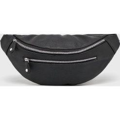 Pieces - Nerka. Białe nerki damskie Pieces, w paski, z poliesteru, casualowe, duże, bez dodatków. W wyprzedaży za 89,90 zł.