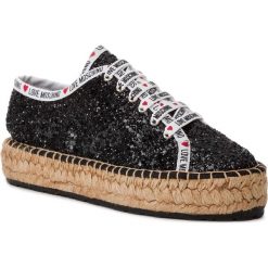 Espadryle LOVE MOSCHINO - JA10203G07JI0000 Nero. Czarne espadryle damskie Love Moschino, z aplikacjami, z tworzywa sztucznego, bez obcasa, na płaskiej podeszwie. W wyprzedaży za 429,00 zł.