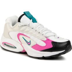 Buty NIKE - Air Max Triax CQ4250 102 White/Active Fuchsia. Białe buty sportowe damskie Nike, bez wzorów, ze skóry ekologicznej, sportowe, nike air max. Za 599,00 zł.