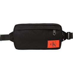 Calvin Klein Jeans SPORT ESSENTIAL SLING M Torba na ramię black. Czarne torby na ramię męskie Calvin Klein Jeans, z jeansu. Za 299,00 zł.