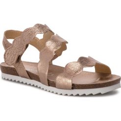 Sandały MARCO TOZZI - 2-28403-22 Rose Metallic 592. Żółte klapki damskie Marco Tozzi, bez wzorów, ze skóry, bez obcasa. W wyprzedaży za 149,00 zł.