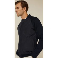 Mango Man - Kurtka bomber Outder. Niebieskie płaszcze męskie marki Mango Man, s, bez wzorów, z bawełny, krótkie, bez kaptura. W wyprzedaży za 139,90 zł.