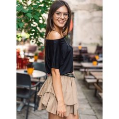 BLUZKA GIOVANNA BLACK - UNI. Czarne bluzki sportowe damskie Fanaberia.com, bez wzorów, z klasycznym kołnierzykiem, bez rękawów, bez kaptura. Za 59,00 zł.