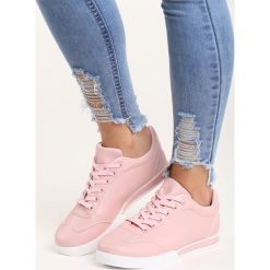 Różowe Buty Sportowe Seems to Change. Czerwone buty sportowe damskie marki KALENJI, z gumy. Za 59,99 zł.