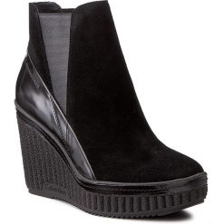 Botki CALVIN KLEIN JEANS - Sasha R0577 Black/Black. Czarne buty zimowe damskie Calvin Klein Jeans, z jeansu, na obcasie. W wyprzedaży za 369,00 zł.