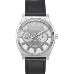 Zegarek kwarcowy "Time Teller Deluxe" w kolorze srebrno-czarnym. Czarne, analogowe zegarki męskie Nixon, ze stali. W wyprzedaży za 219,95 zł.