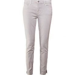 BOSS CASUAL Jeansy Slim Fit medium grey. Szare rurki damskie BOSS Casual. W wyprzedaży za 377,40 zł.