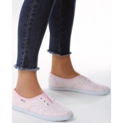 Różowe Tenisówki Just Smiled. Różowe trampki i tenisówki damskie Multu, bez wzorów, bez zapięcia. Za 19,99 zł.